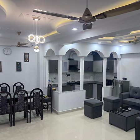 J K Apartment Allāhābād Junction Buitenkant foto