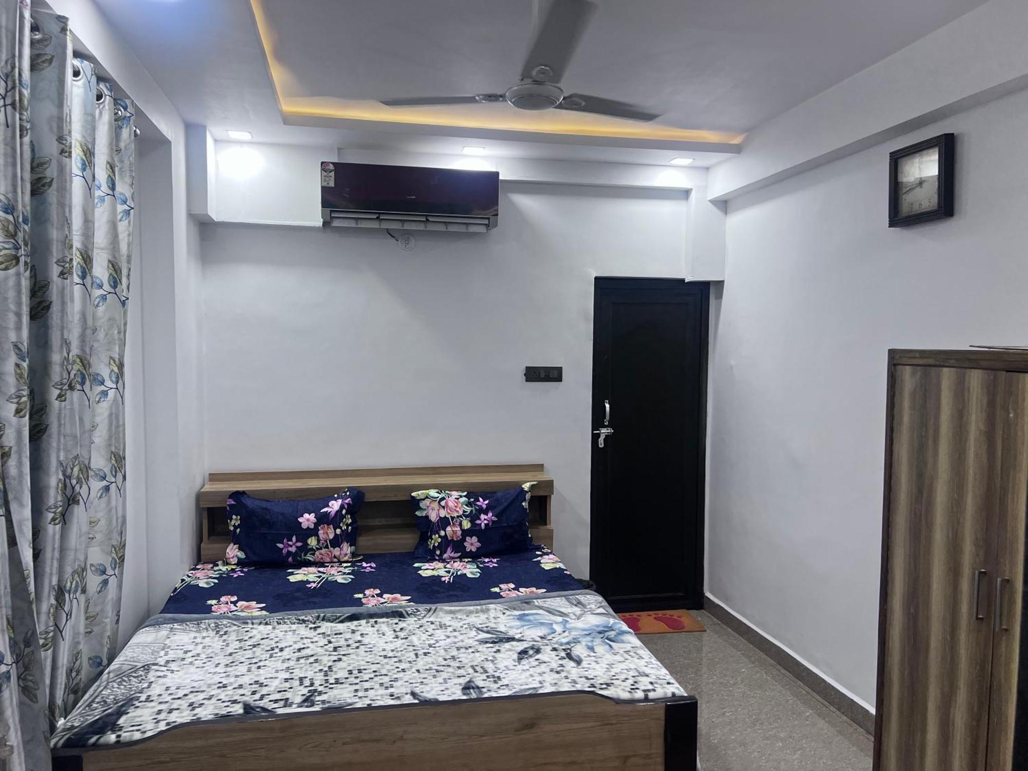 J K Apartment Allāhābād Junction Buitenkant foto